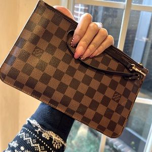 Louis Vuitton Neverfull GM Damier Ebene Pochette Wristlet